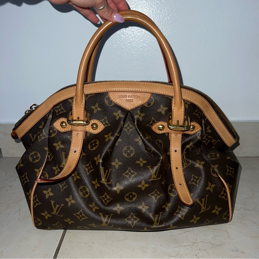 Authentic Louis Vuitton Tivoli